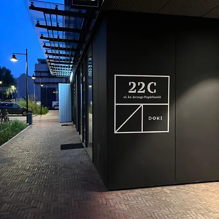 White Glove Deluxe Stocznia Montownia *