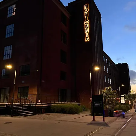 公寓 White Glove Deluxe Stocznia Montownia *