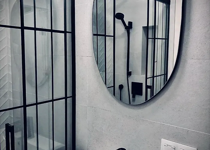 White Glove Deluxe Stocznia Montownia